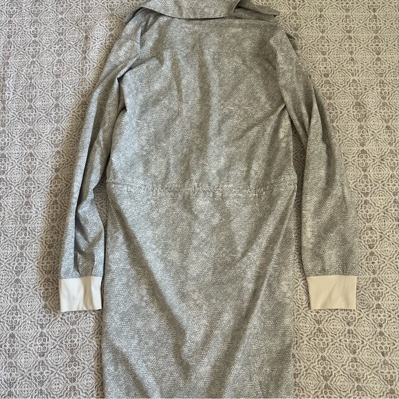 Athleta Zumba Printed Shirtdress In Viper Grey - Picture 11 of 12